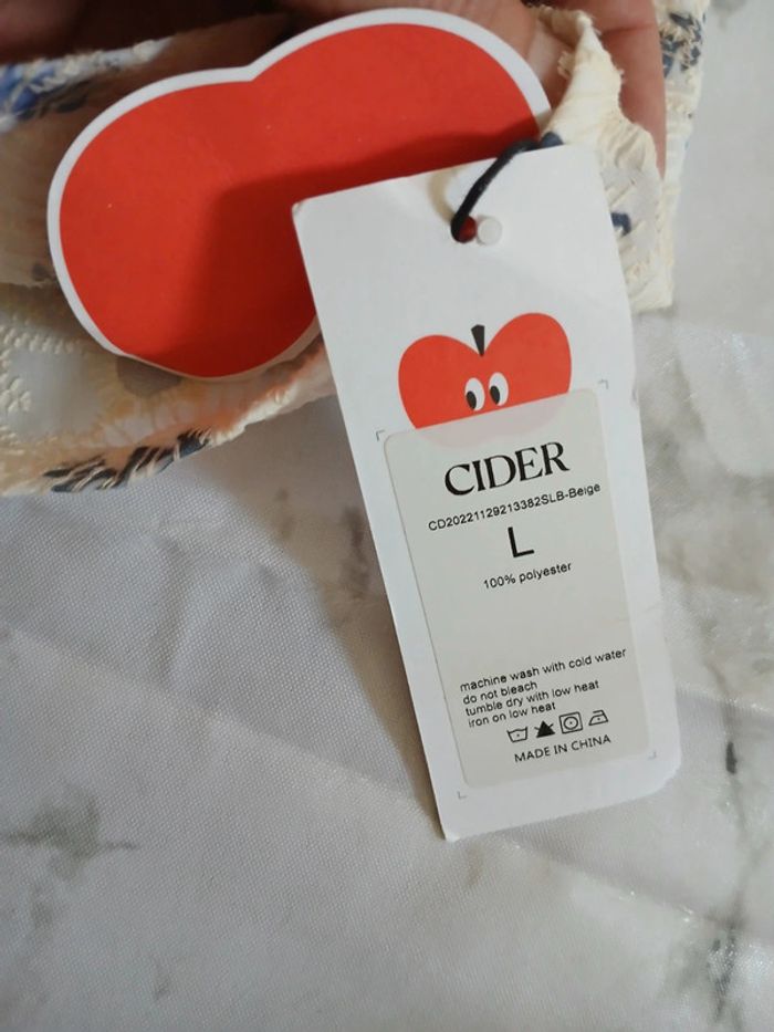 Top court ajouré fleuris Cider neuf avec étiquette - photo numéro 5