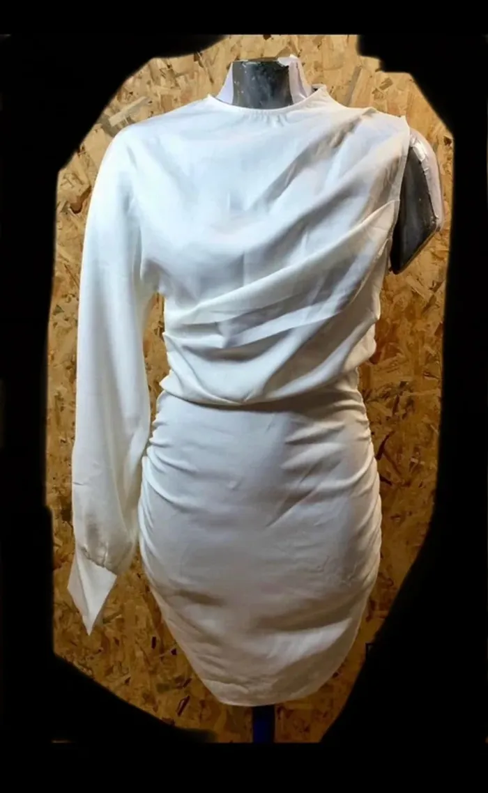 Robe asymétrique - photo numéro 3