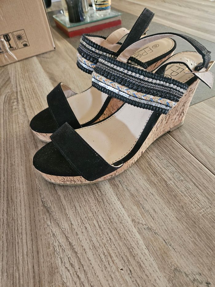 Chaussures T 40.