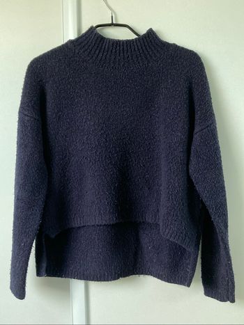 Pull bleu marine avec col roulé