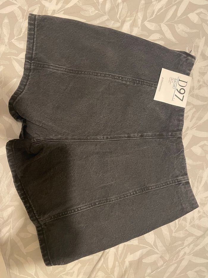 Jupe short noire en jean Zara neuve - photo numéro 4