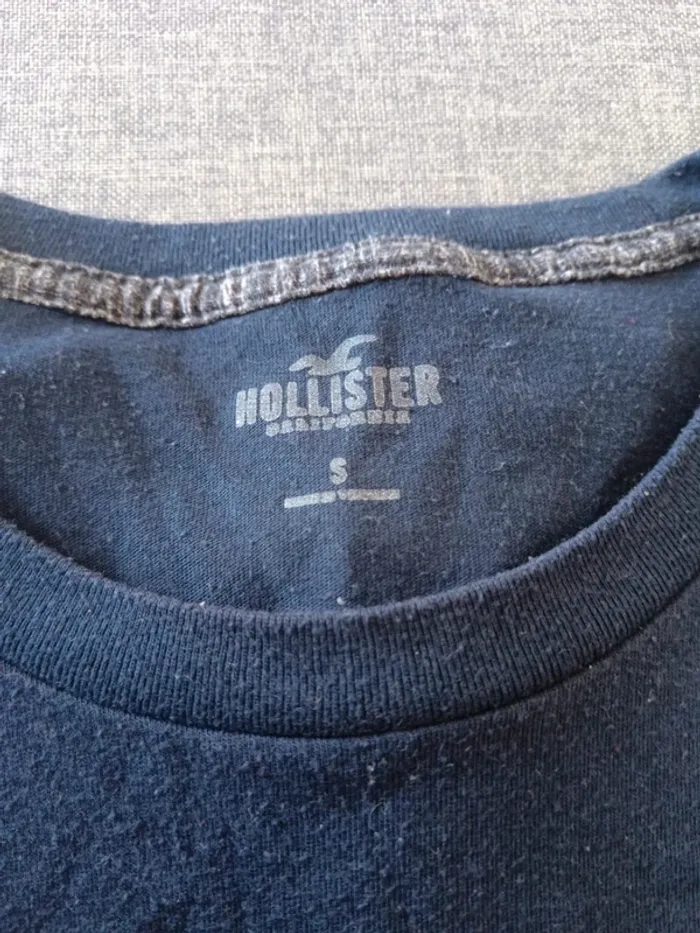 C56 t-shirt marine Hollister S - photo numéro 3