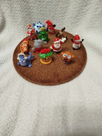 Lot de figurines Kinder Noël