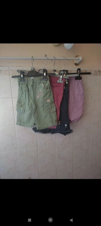Lot pantalon taille 6 mois