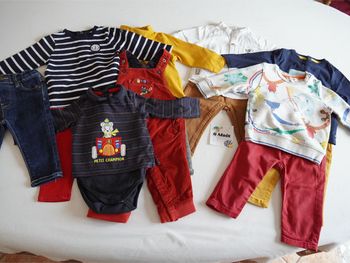 Lot n°6 Vêtements 6 mois : 6 Pantalons + 1 Salopette + 6 Hauts