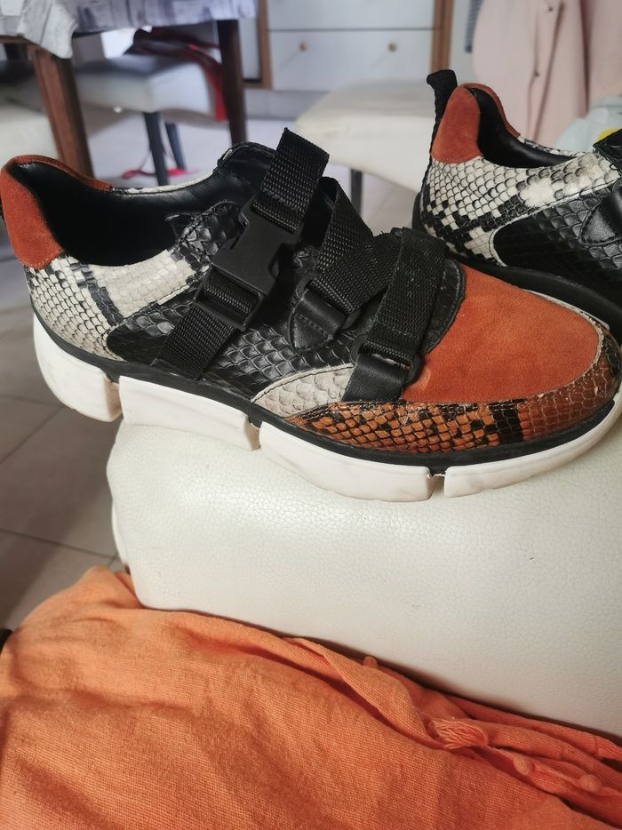 Belles sneakers cuir et cuir retourné p 41 originales - photo numéro 3