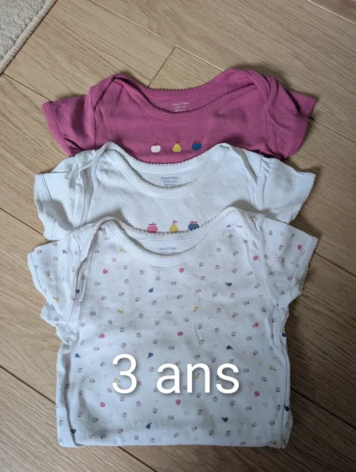 Lot de 3 bodies manches courtes 3 ans