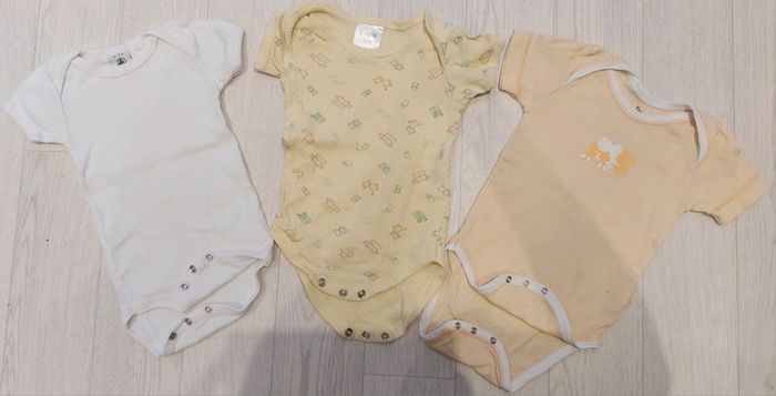 Lot 5 bodie manches courtes 6m - photo numéro 3