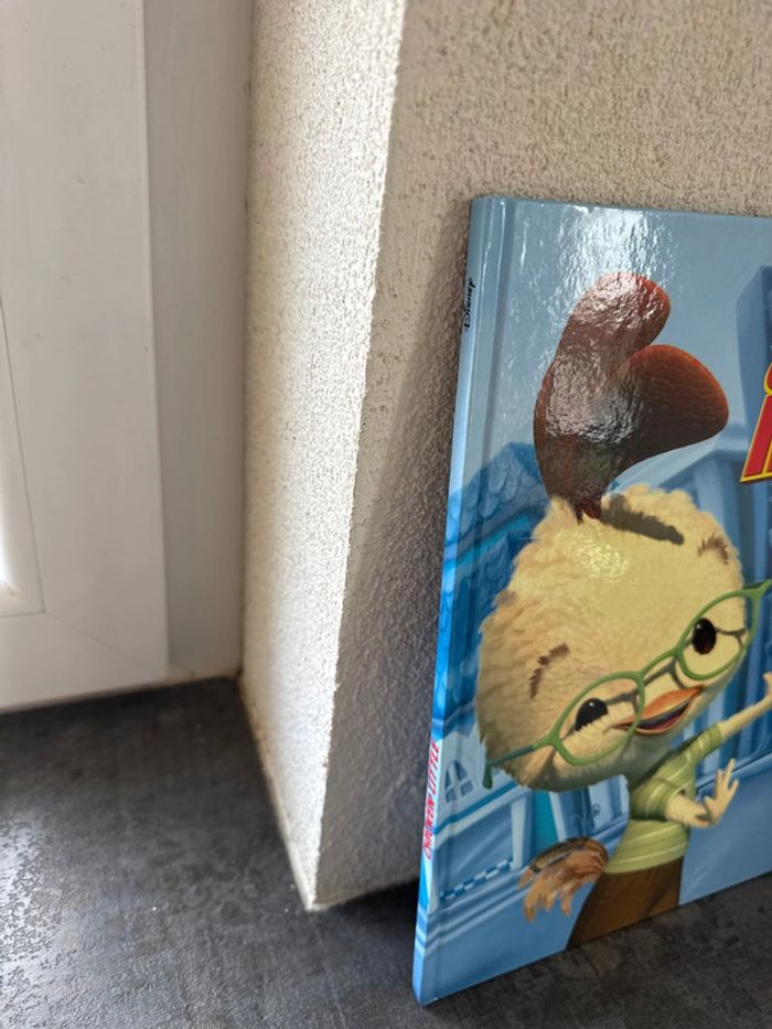Livre bande dessiné chicken Little - photo numéro 2