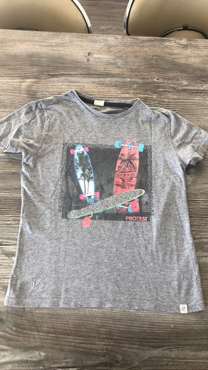 T-shirt protest 10 ans