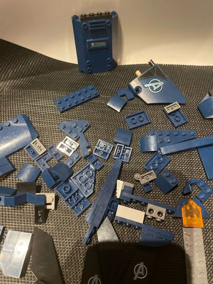 Lego petit lot vrac Avengers 76126 le quinjet bleu foncé et autre officiel Marvel. - photo numéro 9