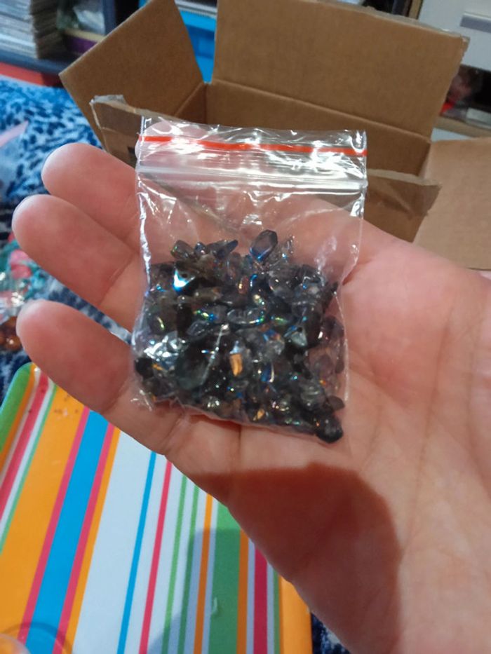 Perles chips couleur essence - photo numéro 2