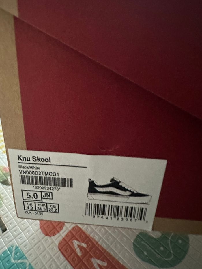 Vans Knu Skool neuves taille 36,5 - photo numéro 6