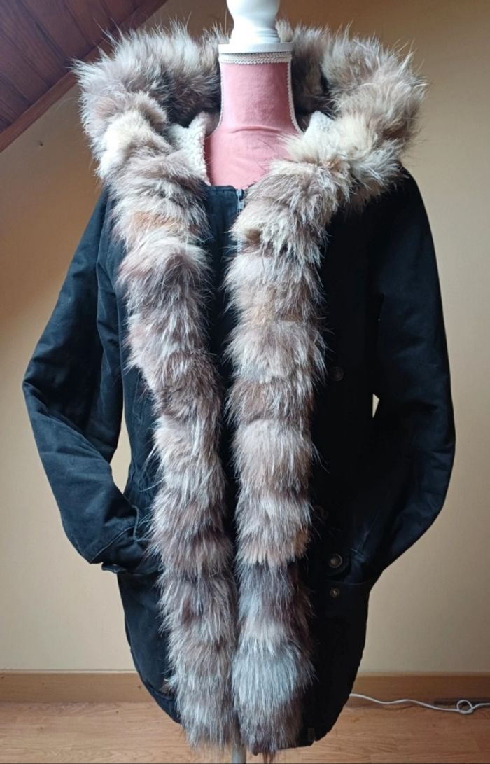 Parka avec bordure en fourrure