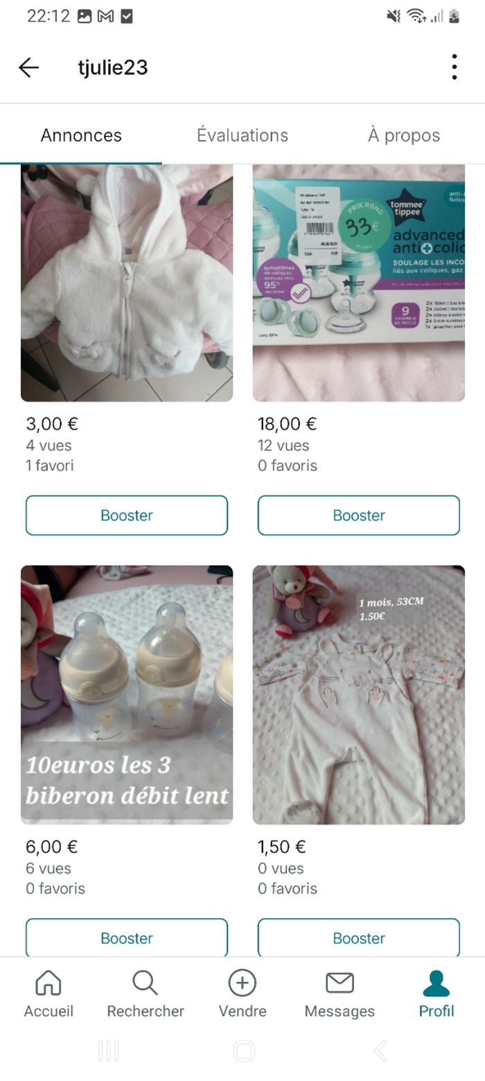 Lots vetement bebe 1 mois à 3 mois  chaussette crème de change et plein d'autre choses