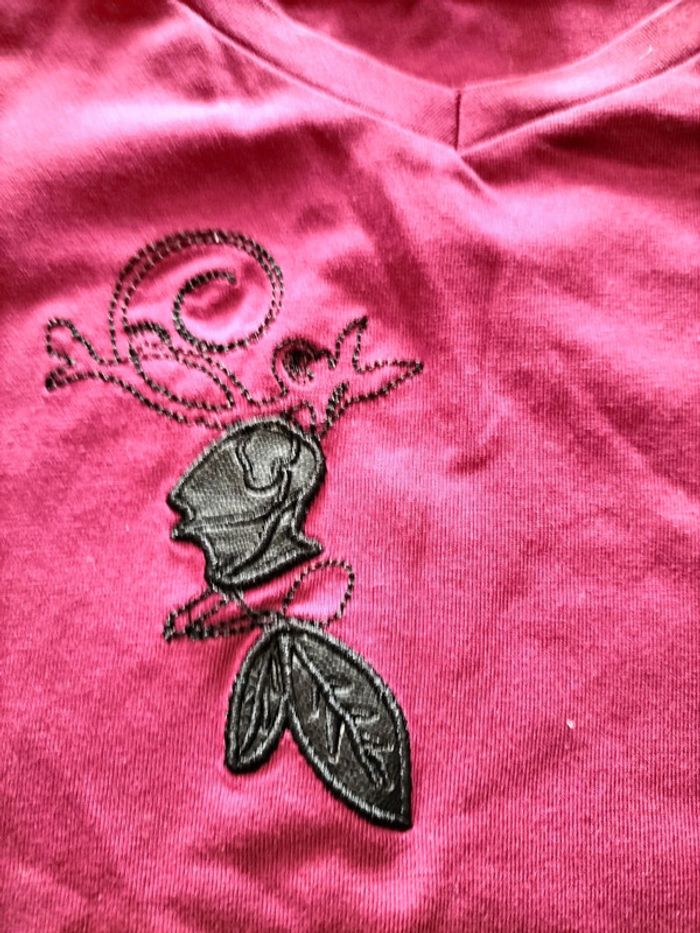 Robe bordeaux et broderie noire 7ans marque Guess - photo numéro 2