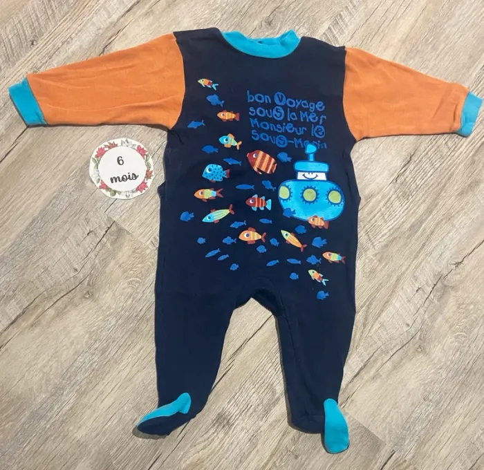 Pyjama bébé 6 mois très bon état