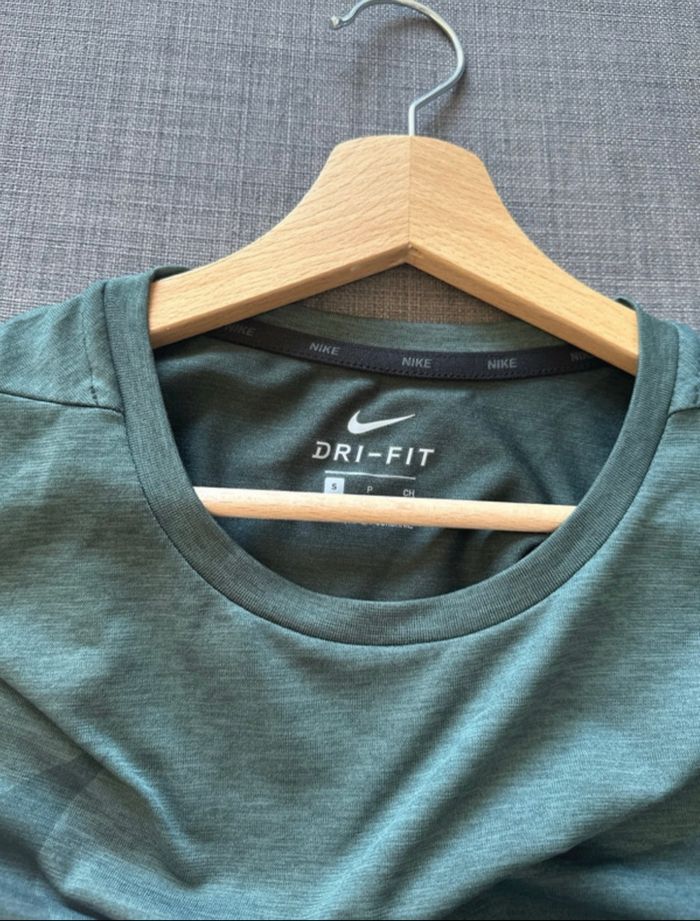 T-shirt Nike