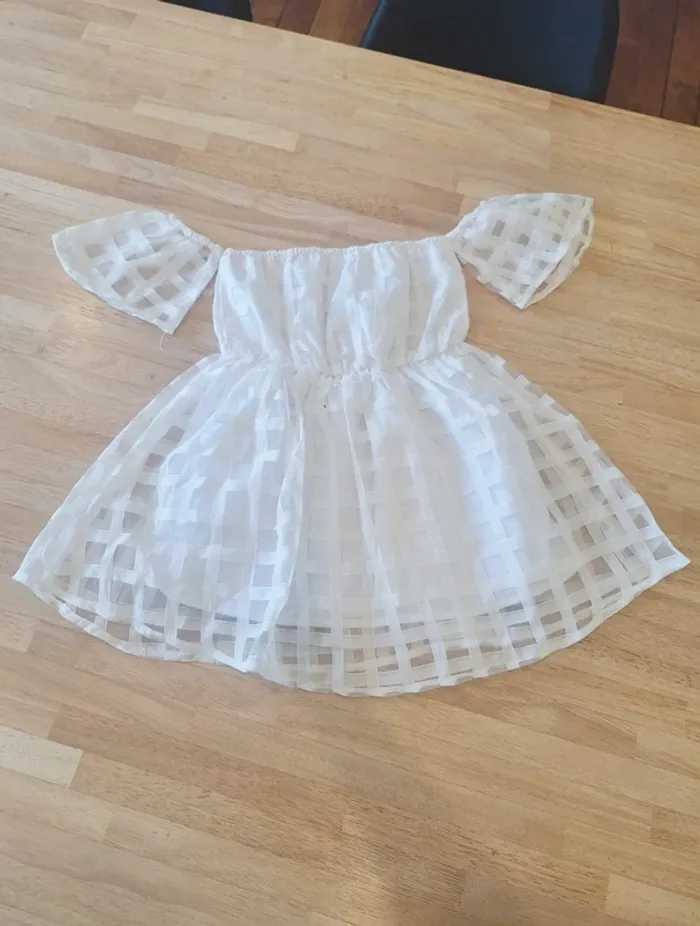 Jolie robe blanche idéale cérémonie T4-5 ans