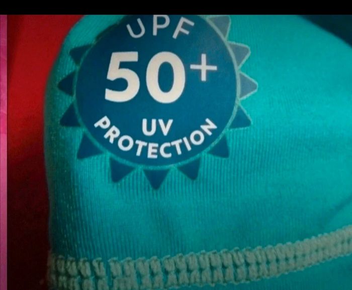 Combinaison anti UV et slip de bain 3 ans - photo numéro 3