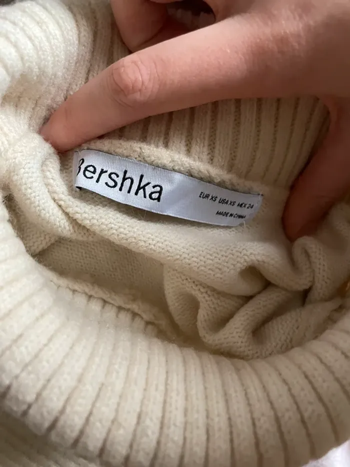 Pull coll roulé a rayures Bershka - photo numéro 3