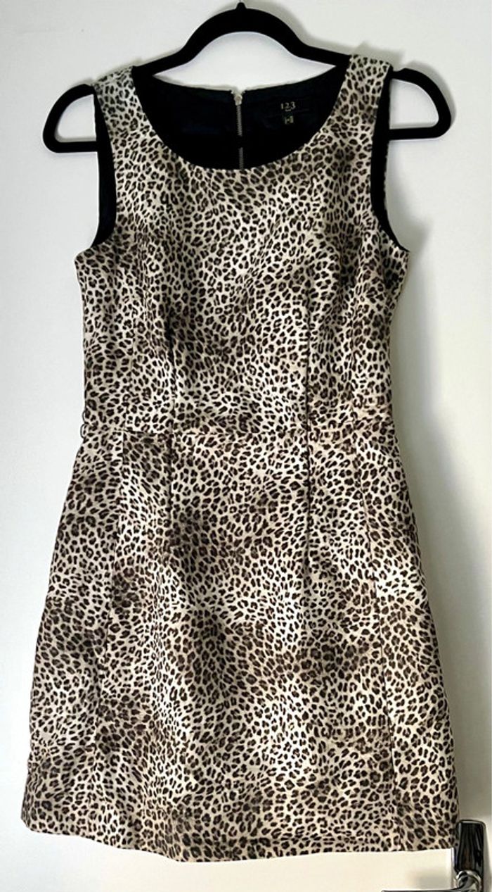 Robe sans manches léopard Taille 36 - photo numéro 4