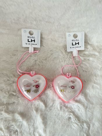 Lot 2 Coffrets cœur bijoux fantaisies comprenant 5 bagues ajustables Neuves