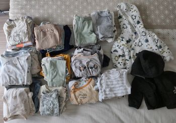 Lot vêtements bébé