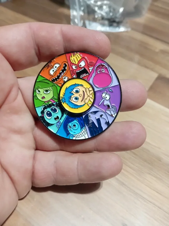 Pin's vice versa avec le centre qui tourne - photo numéro 4