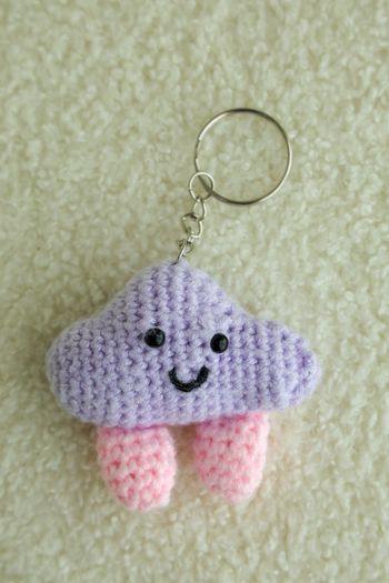 Porte clef nuage violet et rose