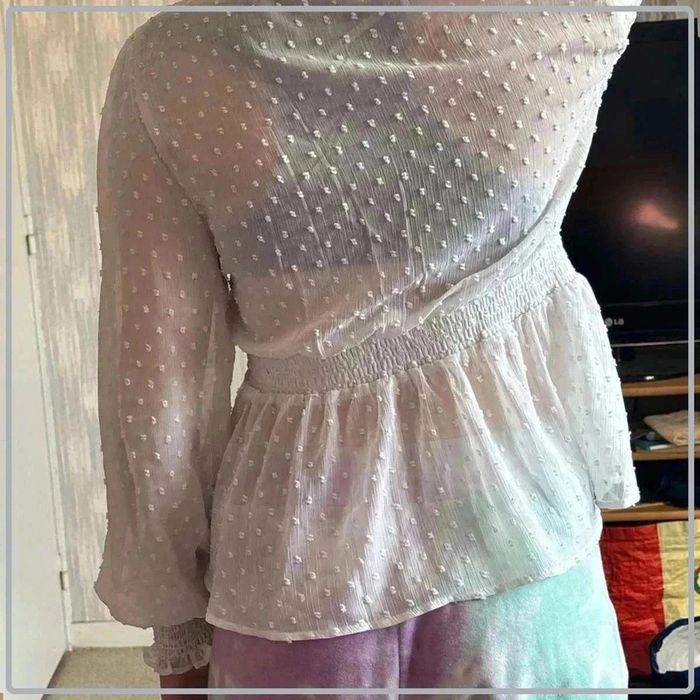 Blouse semi  transparente taille  40 marque amisu - photo numéro 2