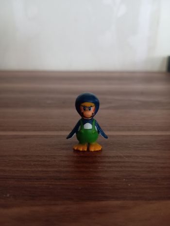 Mini Figurine Super Mario Nintendo Luigi Pingouin 2,5cm