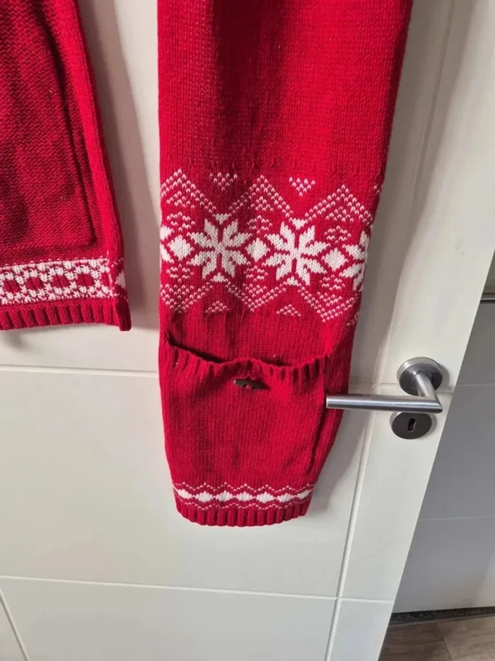 Écharpe rouge motif hivernal – H&M 🎄 - photo numéro 5