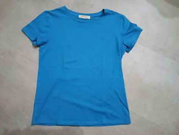 t shirt bleu turquoise Taille S-M Cristal Moon Neuf
