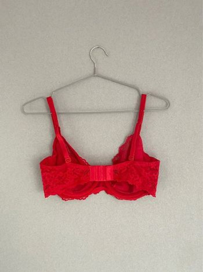 Soutiens gorge dentelle rouge 85C - photo numéro 2