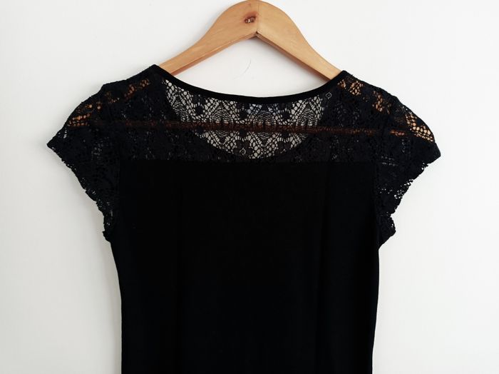 T-shirt noir à dentelle. Etam. Taille 34 / 36 - photo numéro 4
