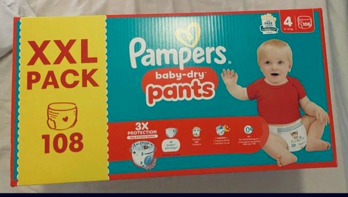 2 packs Pampers pants taille 4 neuf