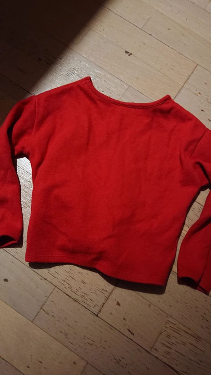 Pull rouge avec noeud - photo numéro 2