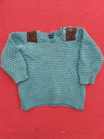 Pull bleu