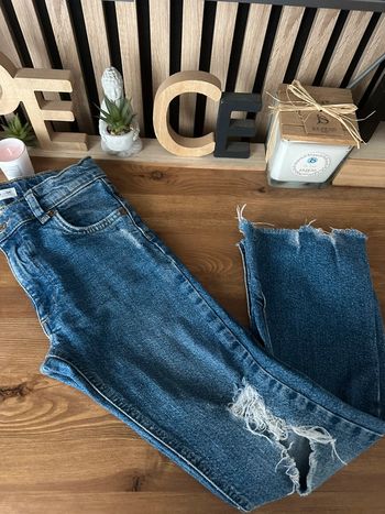 Jeans Zara 9 ans destroy