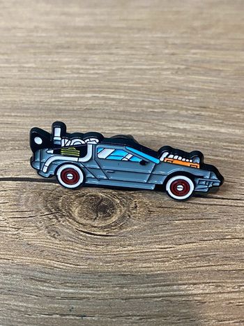 Pins retour vers le futur dolorean