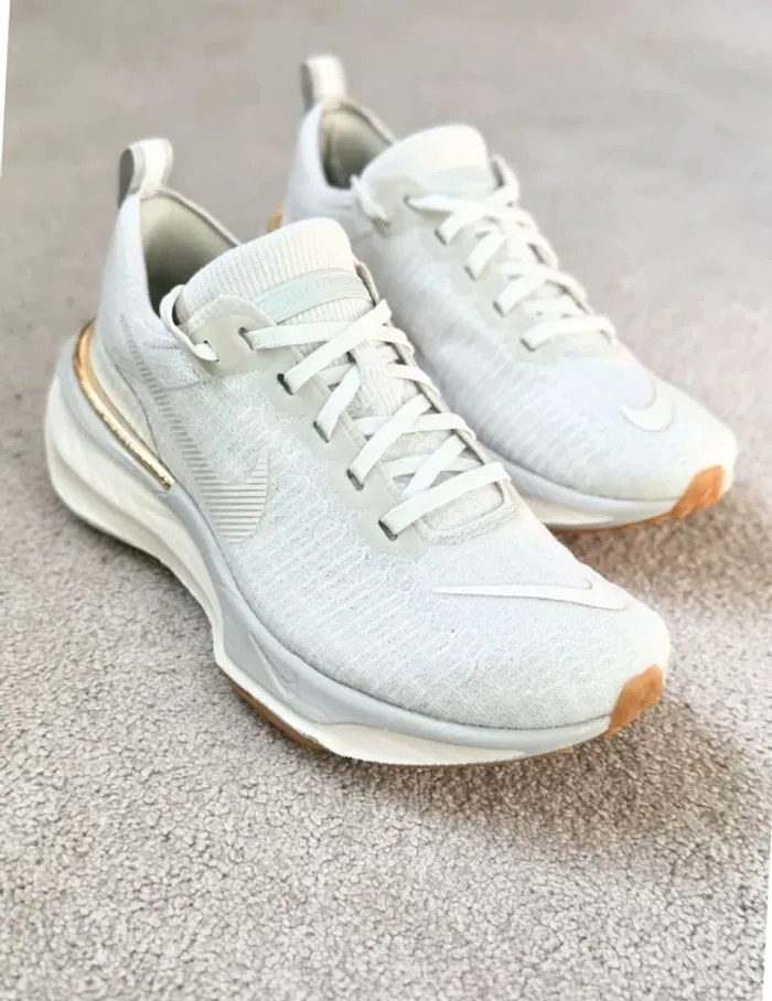 Nike Invincible 3 - Pale Ivory