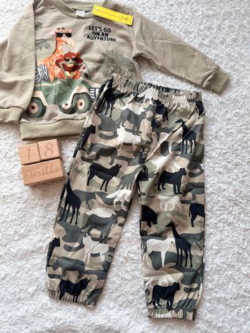 Ensemble neuf 18/24 mois
