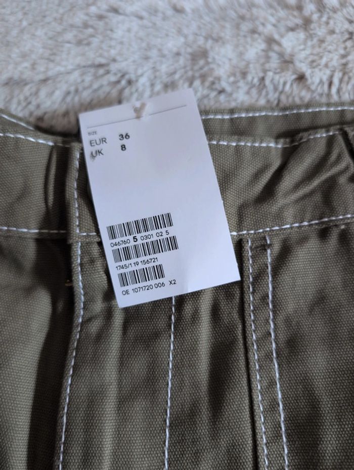 Short h&m. Neuf. Taille 36. Femme - photo numéro 2