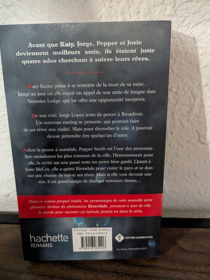 Livre Katy Keene - photo numéro 2