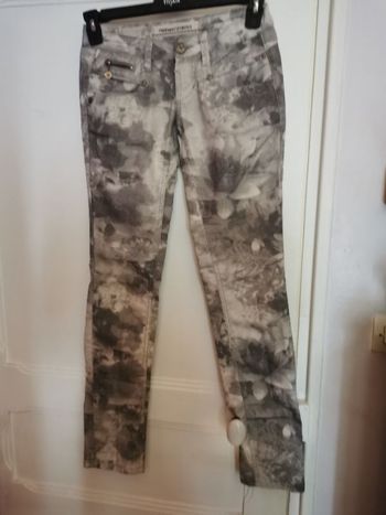 Jean's à motifs T 35, Freemant. Porter