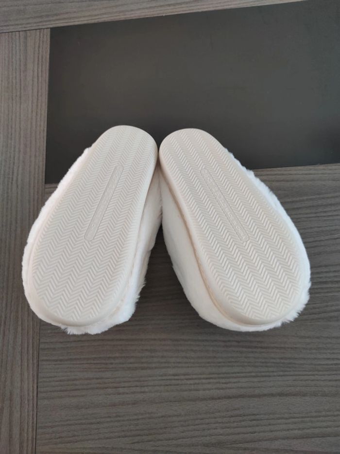 Chaussons Hello Kitty - photo numéro 3