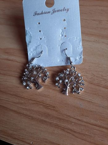 Boucle d'oreille arbre strass neuf