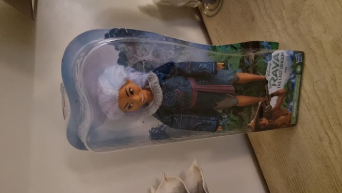 Disney - Raya et le Dernier Dragon - Poupée mannequin Sisu forme humaine - - photo numéro 7