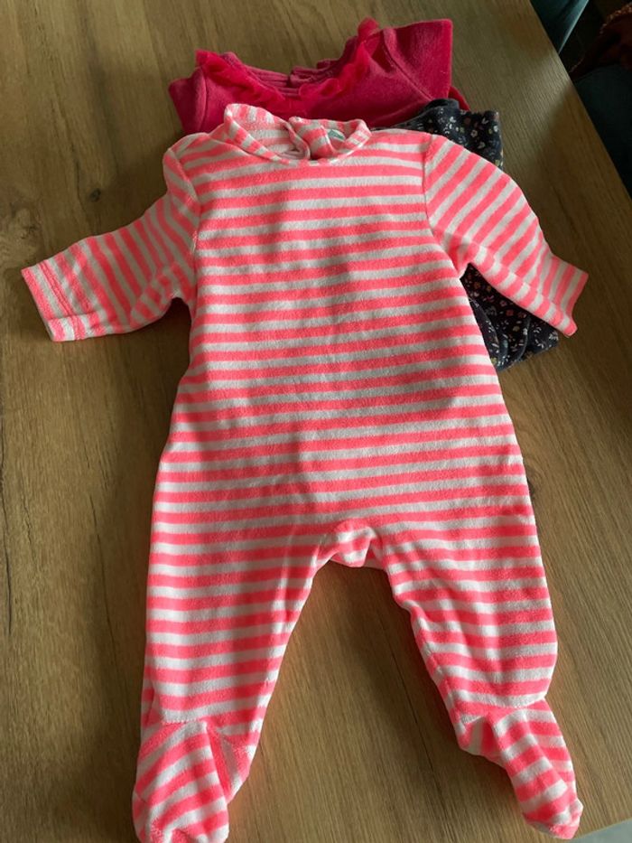 Lot 6 pyjamas - 1 mois - photo numéro 5